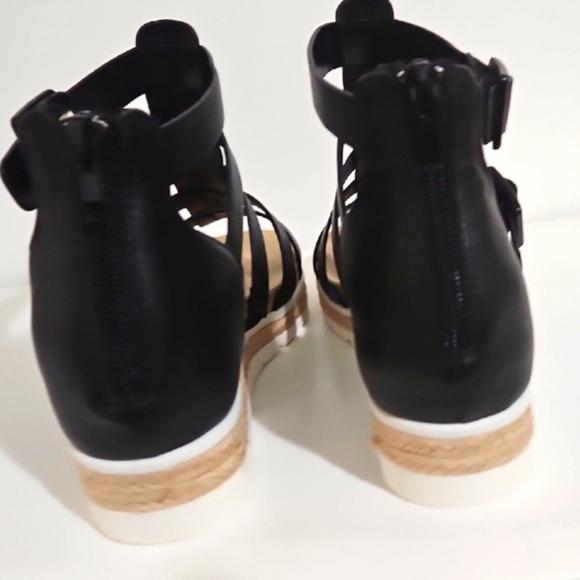 NWT Easy Street Simone comfortable and adjustable wedge sandals Size 8W - Picture 4 of 10